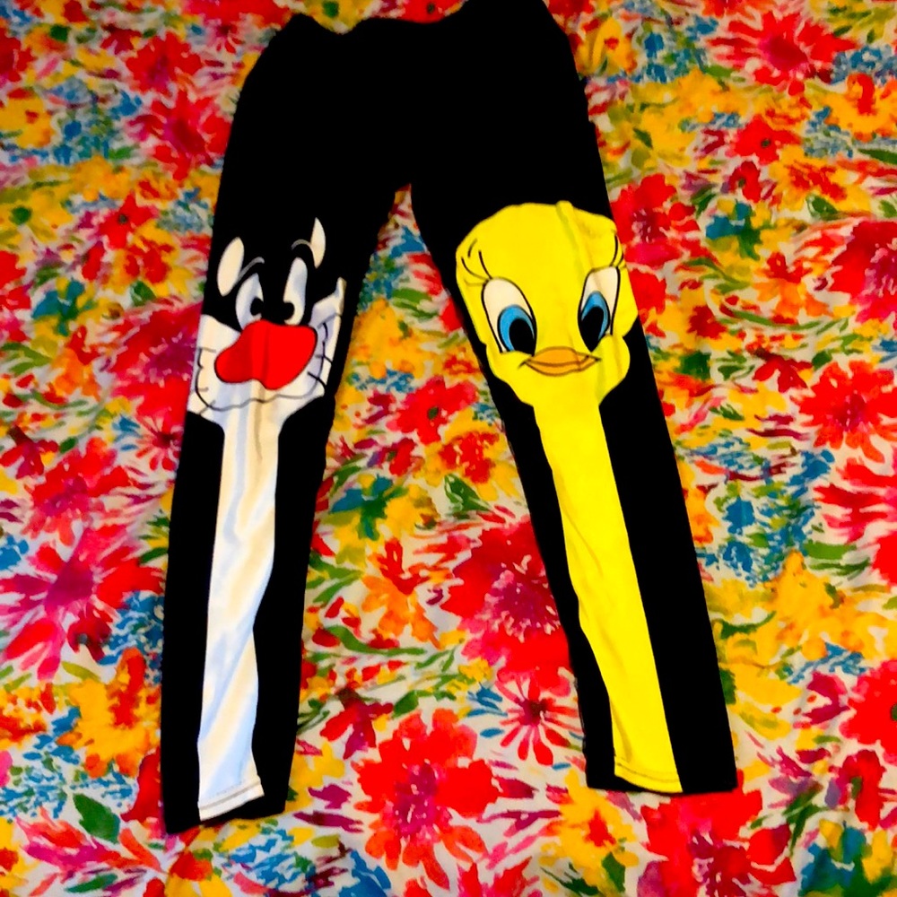 Sylvester and tweetie leggings
